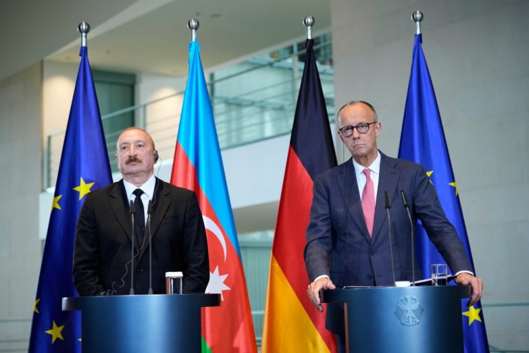 Alijev: Rusi i Nemci se tajno sastali u Bakuu i razgovarali o Ukrajini