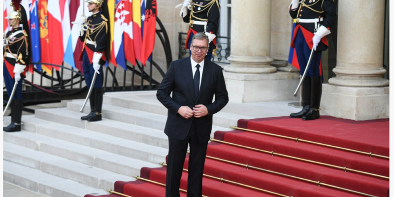 Ambasadorka Francuske poslala moćnu poruku: Vučić na Jelisejskim poljima je dokaz čeličnog prijateljstva dve zemlje! Ambasadorka Francuske poslala moćnu poruku: Vučić na Jelisejskim poljima je dokaz čeličnog prijateljstva dve zemlje!