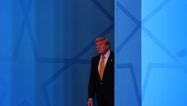 Donald Tramp: Nacisti, Hitler, potukli su Dansku u jednom danu Donald Tramp: Nacisti, Hitler, potukli su Dansku u jednom danu