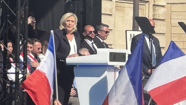 LE PENOVA KORAK BLIŽA JELISEJU: Posle odustajanja tužilaštva od žalbe praktično otklonjena opasnost od strože kazne za liderku suverenista LE PENOVA KORAK BLIŽA JELISEJU: Posle odustajanja tužilaštva od žalbe praktično otklonjena opasnost od strože kazne za liderku suverenista