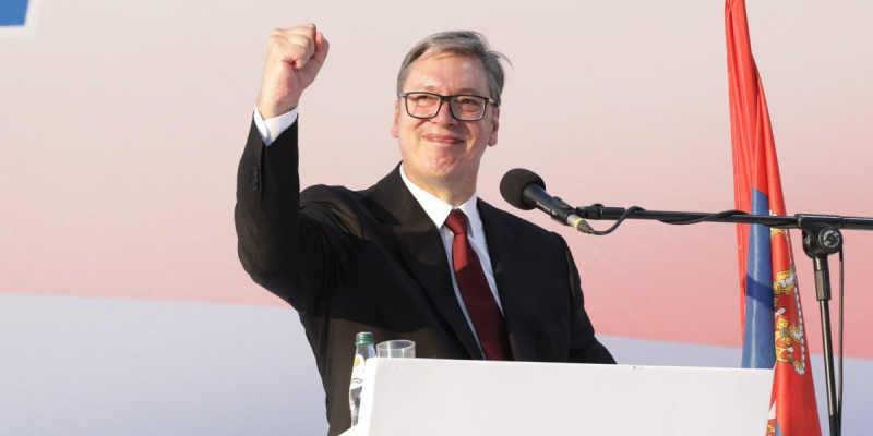 Neće nas slomiti! Vučić poslao nikad moćniju poruku narodu: Pritisci na Srbiju su sa svih strana, ali Srbija pobeđuje (VIDEO) Neće nas slomiti! Vučić poslao nikad moćniju poruku narodu: Pritisci na Srbiju su sa svih strana, ali Srbija pobeđuje (VIDEO)