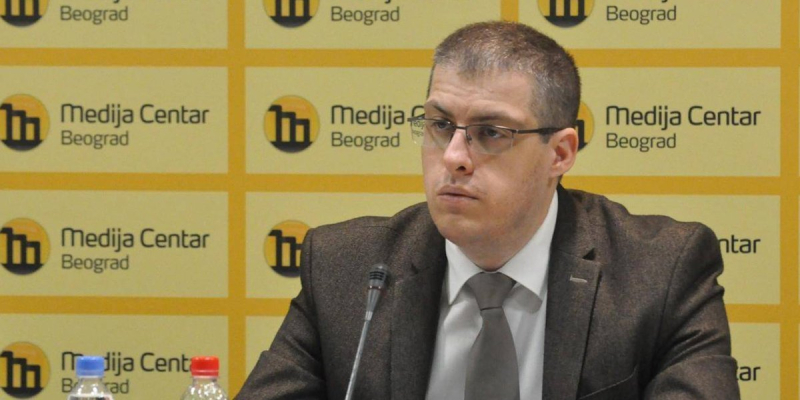 Šok podaci! Blokaderski advokat Ninić pljačkaš naroda – sve isplivalo na površinu (FOTO) Šok podaci! Blokaderski advokat Ninić pljačkaš naroda – sve isplivalo na površinu (FOTO)