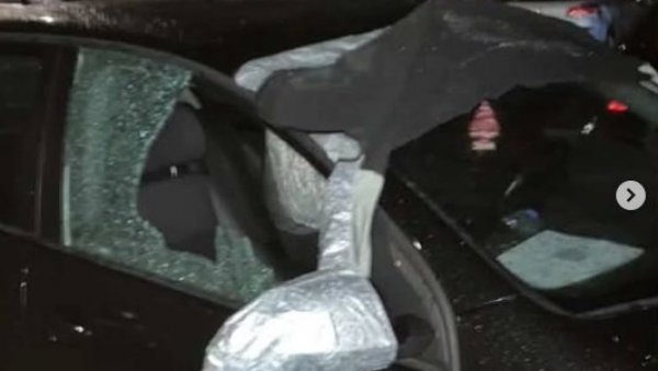 Oluja u Smederevu: Bujice nosile sve, krov pao sa zgrade Oluja u Smederevu: Bujice nosile sve, krov pao sa zgrade