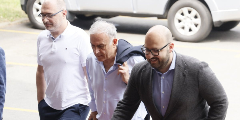 Ponoš nastavio napade na Tužilaštvo! Glavnom javnom tužiocu poručio: “E je*i ga, odakle VJT monopol nad istinom“ Ponoš nastavio napade na Tužilaštvo! Glavnom javnom tužiocu poručio: “E je*i ga, odakle VJT monopol nad istinom“