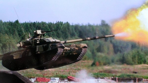 Rusija nudi Indiji da zajedno proizvode tenk T-90 Rusija nudi Indiji da zajedno proizvode tenk T-90
