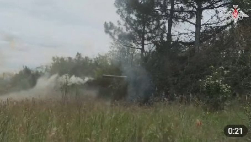 Ruski T-90 opremljen sistemom koji ga štiti od dronova i projektila