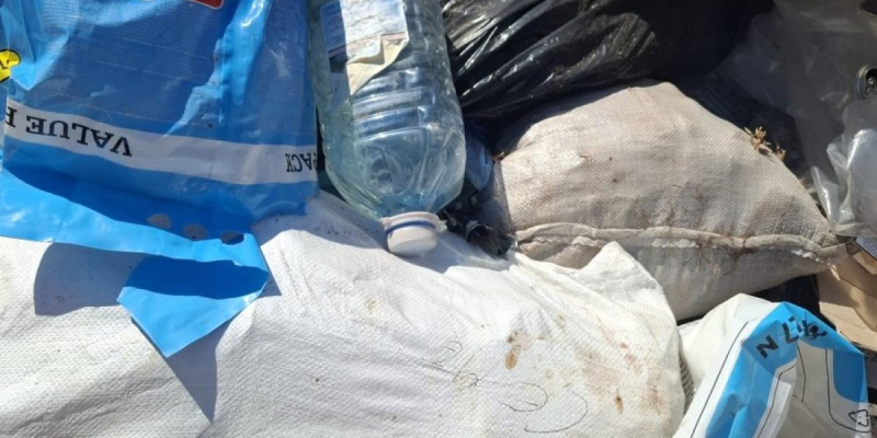Sabotaža na deponiji kod Priboja: Nađen benzin, vatra podmetnuta - blokaderi znali šta će se desiti pa odmah potrčali da prave haos (FOTO)