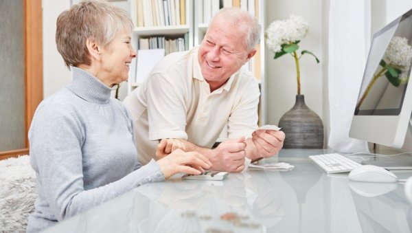 Spremno 30.000 vaučera za penzionere Spremno 30.000 vaučera za penzionere