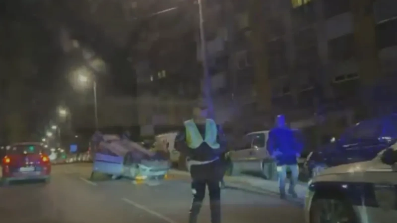 Sudar u Mladenovcu! Povređeno četvoro, među njima dvoje male dece Sudar u Mladenovcu! Povređeno četvoro, među njima dvoje male dece