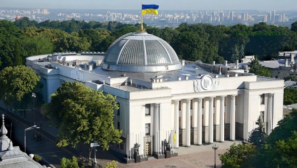 SVAKOM MINISTRU – STRANA SVETA: U Ukrajini predsednik Zelenski ponovo raspustio vladu i uključio svoj novi, veliki kadrovski ringišpil SVAKOM MINISTRU – STRANA SVETA: U Ukrajini predsednik Zelenski ponovo raspustio vladu i uključio svoj novi, veliki kadrovski ringišpil