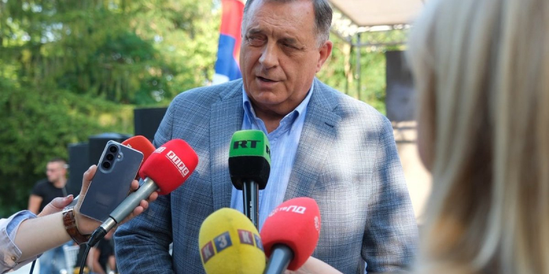 U Gornjem Jelovcu, pred svetinjom stradanja: Nikola Vučen odao počast amanetu predaka