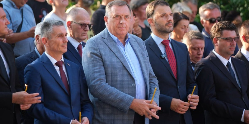 U Gornjem Jelovcu, pred svetinjom stradanja: Nikola Vučen odao počast amanetu predaka