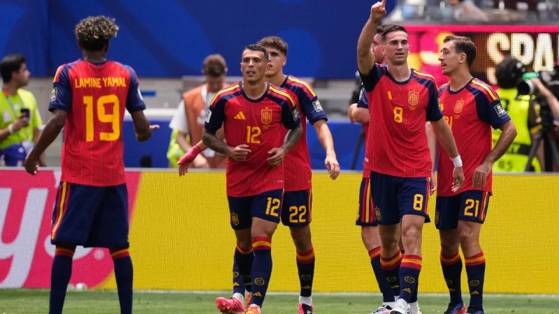 VARNIČI Španija i Francuska igraju polufinale Mundijala od koga se puno očekuje VARNIČI Španija i Francuska igraju polufinale Mundijala od koga se puno očekuje