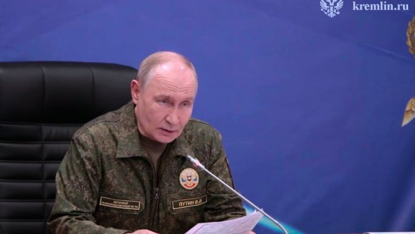 Vladimir Putin potpisao novi zakon o naoružavanju civila Vladimir Putin potpisao novi zakon o naoružavanju civila