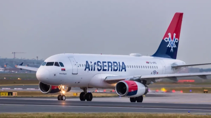 Er Srbija hitno otkazala letove: Avioni preusmereni, putnike prevoze trajektima i autobusima! Er Srbija hitno otkazala letove: Avioni preusmereni, putnike prevoze trajektima i autobusima!