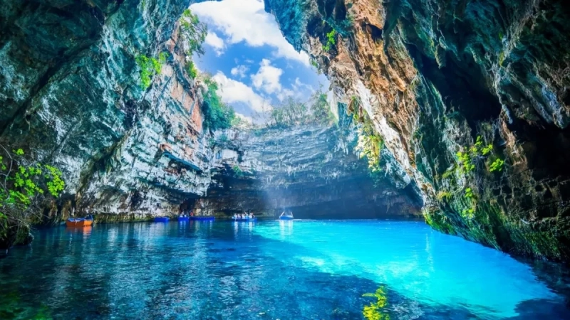 Mediteran bez konkurencije – četiri zemlje privukle milione turista Mediteran bez konkurencije – četiri zemlje privukle milione turista