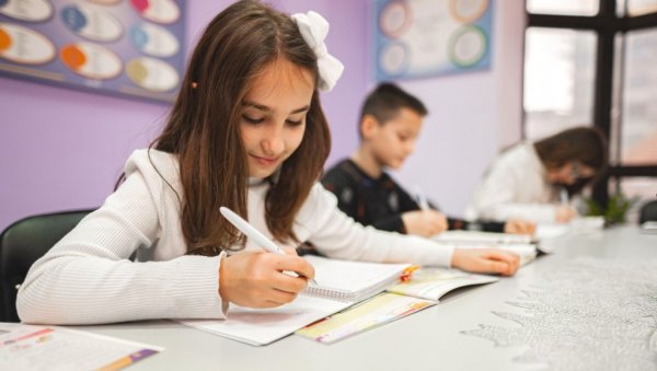 MINISTAR PROSVETE NAJAVIO VELIKE PROMENE! Ovo su novine koje čekaju đake 1. septembra MINISTAR PROSVETE NAJAVIO VELIKE PROMENE! Ovo su novine koje čekaju đake 1. septembra
