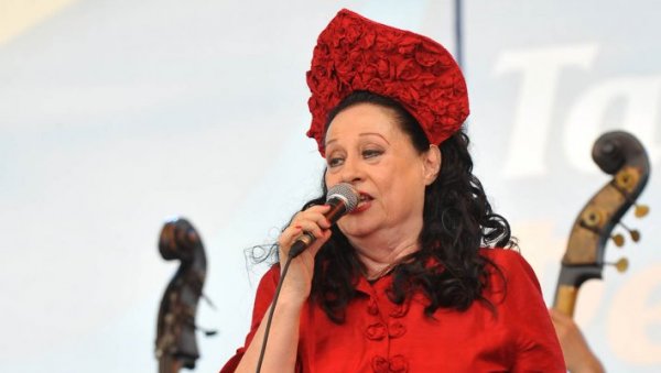 Olivera Katarina: Nikolas Rej, reditelj koji je otkrio DŽejmsa Dina, došao u Kan zbog mene Olivera Katarina: Nikolas Rej, reditelj koji je otkrio DŽejmsa Dina, došao u Kan zbog mene