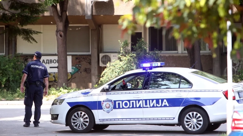 Polili benzinom rastinje kod uzgajališta fazana: Lisice na ruke dvojici muškaraca iz Beograda Polili benzinom rastinje kod uzgajališta fazana: Lisice na ruke dvojici muškaraca iz Beograda
