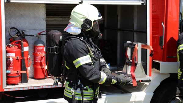 Vatrogasac poginuo, tri osobe teško povređene u eksplozijama gasa u Briselu Vatrogasac poginuo, tri osobe teško povređene u eksplozijama gasa u Briselu