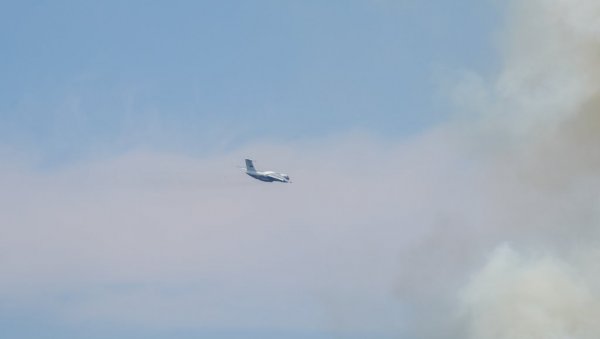 (VIDEO) MOĆNI RUSKI AVION PONOVO U AKCIJI: Iljušin gasi vatru na Stolovima (VIDEO) MOĆNI RUSKI AVION PONOVO U AKCIJI: Iljušin gasi vatru na Stolovima