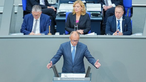 Zamena kancelara posle samo godinu dana, Mercu ne veruju ni njegovi Zamena kancelara posle samo godinu dana, Mercu ne veruju ni njegovi