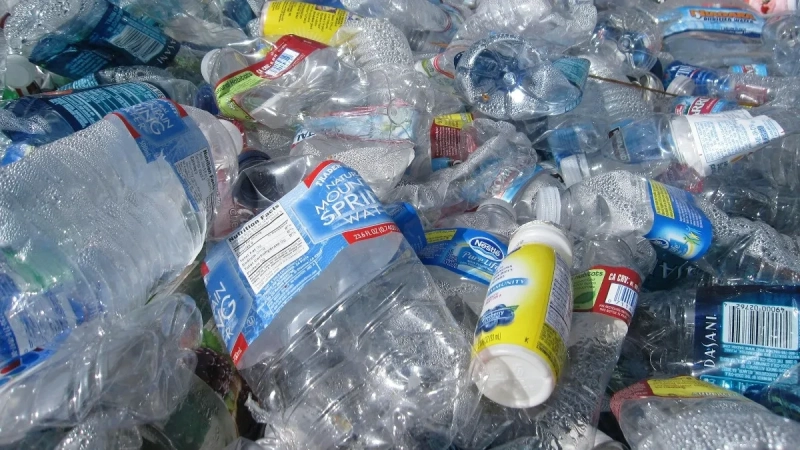 Zbogom jednokratnoj plastici: Nova rigorozna pravila EU za ambalažu stupaju na snagu Zbogom jednokratnoj plastici: Nova rigorozna pravila EU za ambalažu stupaju na snagu