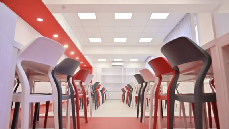 m: tel i Srbija ulažu u fakultete Republike Srpske: Saobraćajni fakultet u Doboju dobio savremenu računarsku učionicu