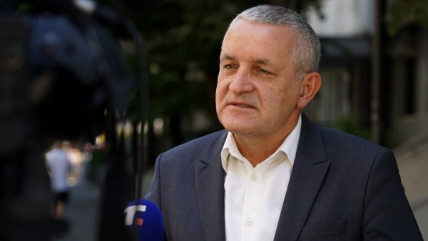 „NAVRŠAVAJU SE 34 GODINE OD NAJTEŽIH ZLOČINA NAD SRBIMA“ Linta: Selo Podravanje jedan od simbola stradanja Srba u Srebrenici „NAVRŠAVAJU SE 34 GODINE OD NAJTEŽIH ZLOČINA NAD SRBIMA“ Linta: Selo Podravanje jedan od simbola stradanja Srba u Srebrenici