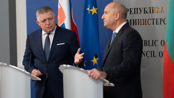Radev i Fico dovode u pitanje efikasnost sankcija: Diplomatija je jedino rešenje za Ukrajinu Radev i Fico dovode u pitanje efikasnost sankcija: Diplomatija je jedino rešenje za Ukrajinu