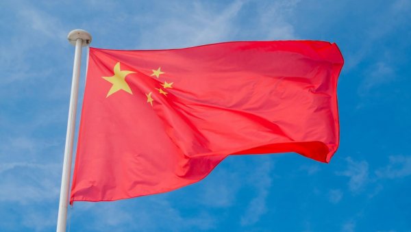 STRAH OD VELIKOG SUKOBA: Peking steže obruč oko spornog grebena, Manila u stanju povišene pripravnosti STRAH OD VELIKOG SUKOBA: Peking steže obruč oko spornog grebena, Manila u stanju povišene pripravnosti