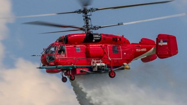 U gašenje požara na Suvoj planini uključili se helikopteri MUP-a U gašenje požara na Suvoj planini uključili se helikopteri MUP-a