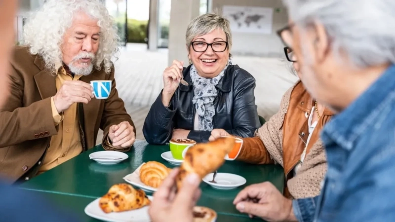 Dve kafe i kolač 35 evra – turisti objavili račun iz poznatog kafića Dve kafe i kolač 35 evra – turisti objavili račun iz poznatog kafića