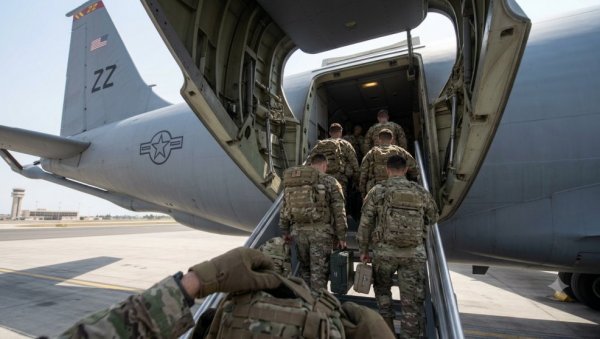 Krilate mrtvačke kočije hrle ka Kijevu: Otkrivena jeziva svrha posete NATO oficira Krilate mrtvačke kočije hrle ka Kijevu: Otkrivena jeziva svrha posete NATO oficira