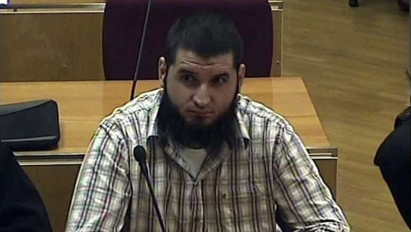MEVLID JAŠAREVIĆ IZLAZI NA SLOBODU: Ekstremista koji je pucao na Ambasadu SAD u Sarajevu odslužio kaznu MEVLID JAŠAREVIĆ IZLAZI NA SLOBODU: Ekstremista koji je pucao na Ambasadu SAD u Sarajevu odslužio kaznu