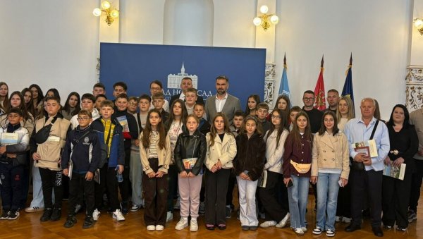 Mićin ugostio decu sa Kosova i Metohije: Mališani iz Gornjeg Kusca stigli u Novi Sad Mićin ugostio decu sa Kosova i Metohije: Mališani iz Gornjeg Kusca stigli u Novi Sad