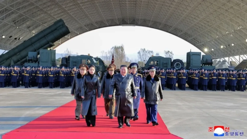 „Moramo da im pokažemo“ Kim gledao kako raketa leti ka Japanskom moru „Moramo da im pokažemo“ Kim gledao kako raketa leti ka Japanskom moru