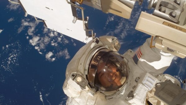 PROVEO 132 DANA U SVEMIRU: Mašinski fakultet u Beogradu ugostiće Dena Tanija, nekadašnjeg astronauta NASA PROVEO 132 DANA U SVEMIRU: Mašinski fakultet u Beogradu ugostiće Dena Tanija, nekadašnjeg astronauta NASA