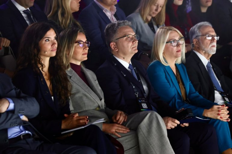 Srbija okupila svetske stručnjake u Beogradu: Više od 1.000 učesnika na konferenciji AI 4 LIFE