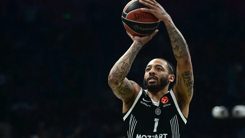 UŽIVOFenerbahče – Partizan: Očajan početak crno-belih u drugom poluvremenu, Fener ušao u ritam UŽIVOFenerbahče – Partizan: Očajan početak crno-belih u drugom poluvremenu, Fener ušao u ritam